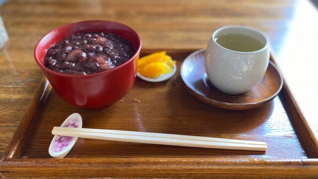 円山茶寮の温いぜんざい（おもち入り）